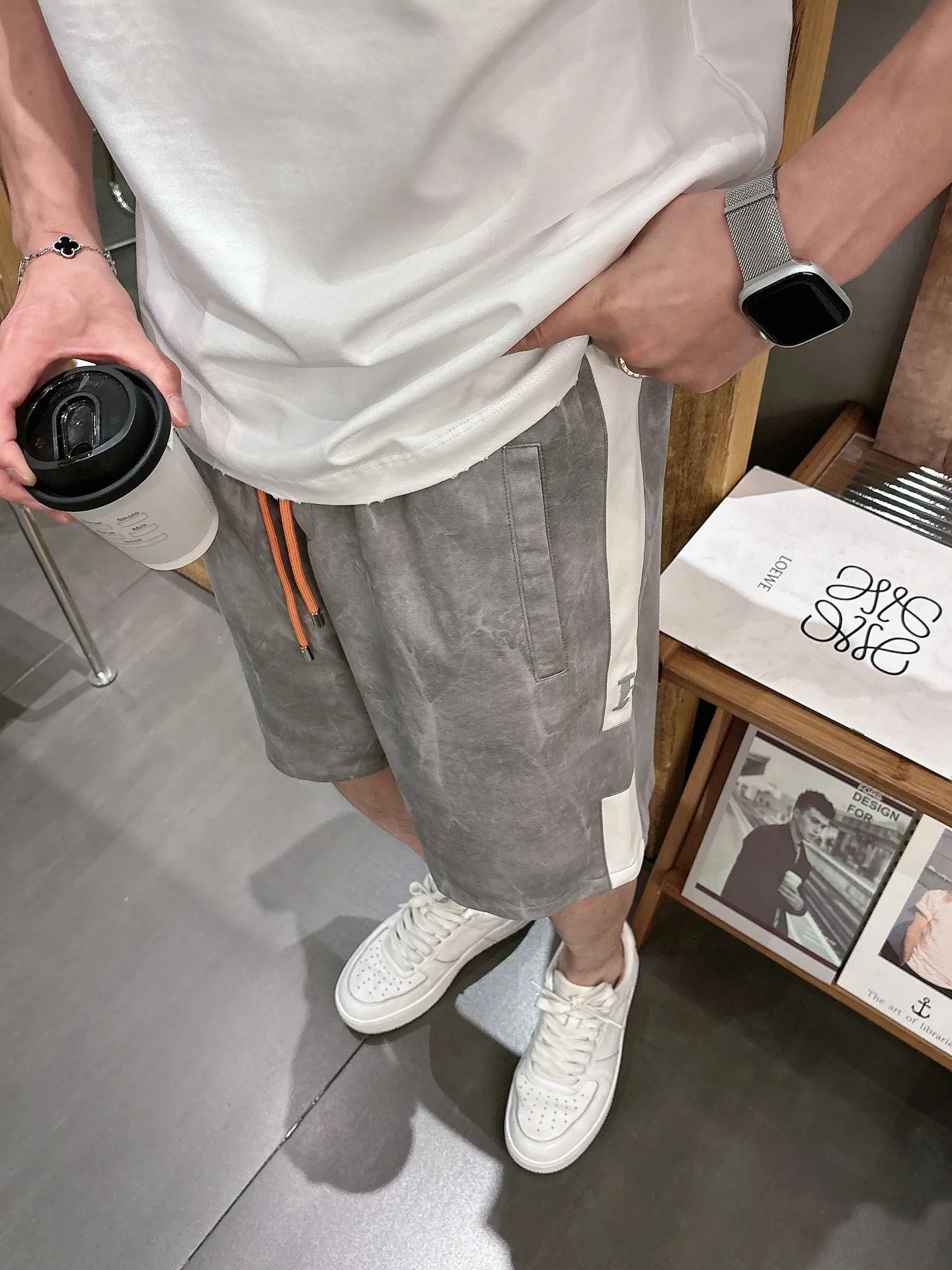Hermès three-standard complete 2026 summer New Arrival men's casual shorts, advanced custom-made Breathable fabric, Breathable fabric, extremely stretchy and comfortable, impeccable details, top-grade accessories, original logo design concept, delicate and soft feel! The upper body fit is awesome! Size: M-XXXL Please state your height and weight when ordering